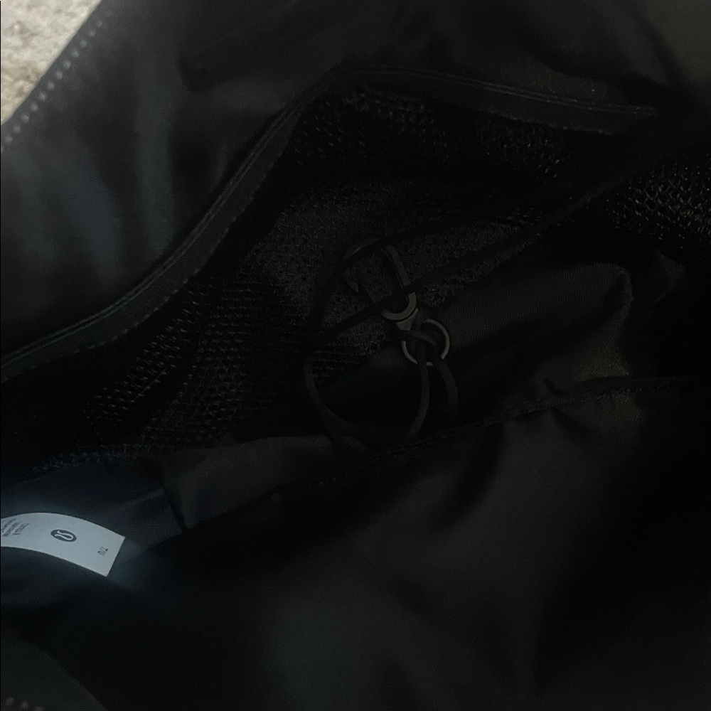 Lululemon Crossbody - Picture 4 of 4